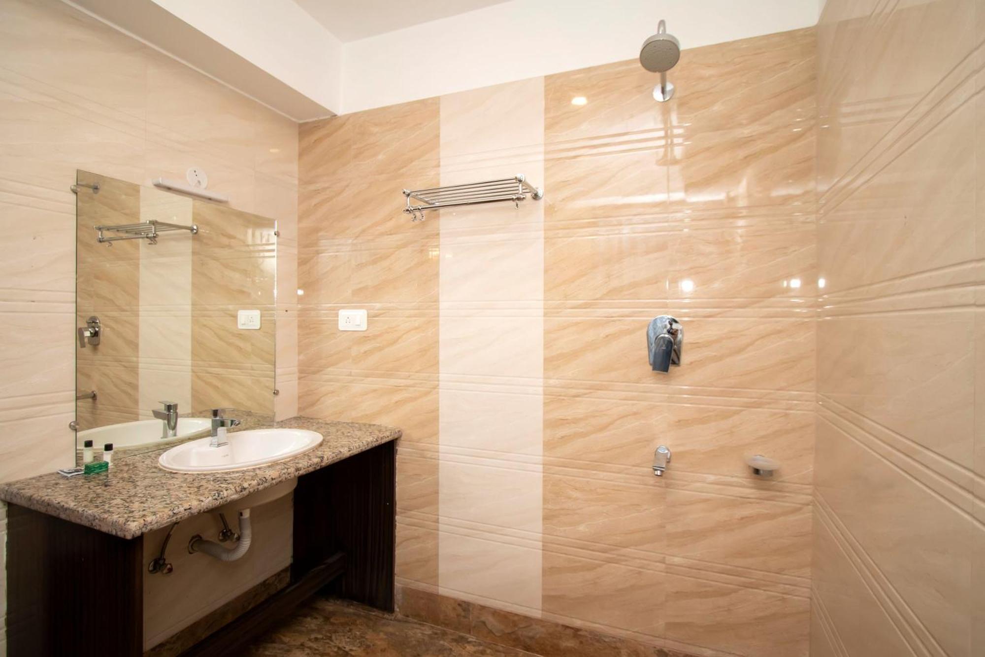 Tiara Regency Gangtok By Easygorooms Bagian luar foto